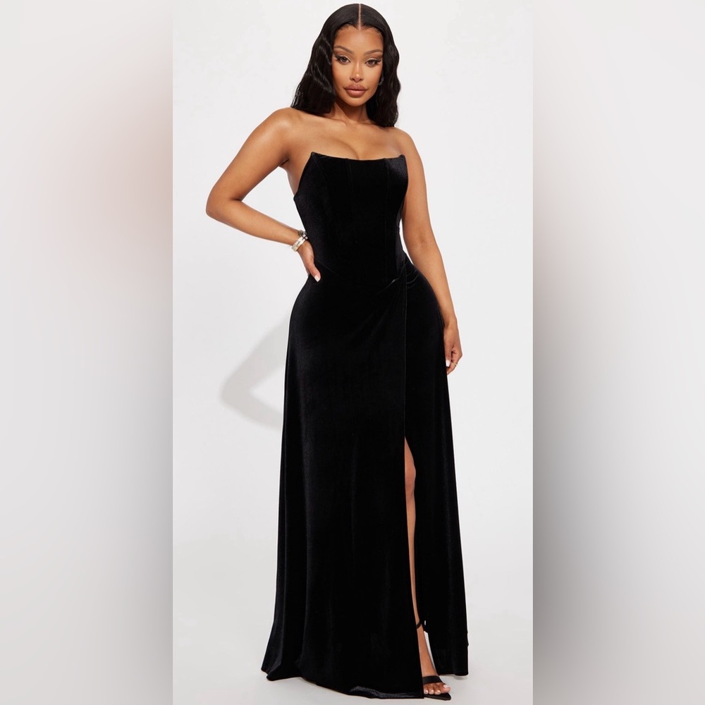 Fashion Nova NWT Strapless Black Dress
